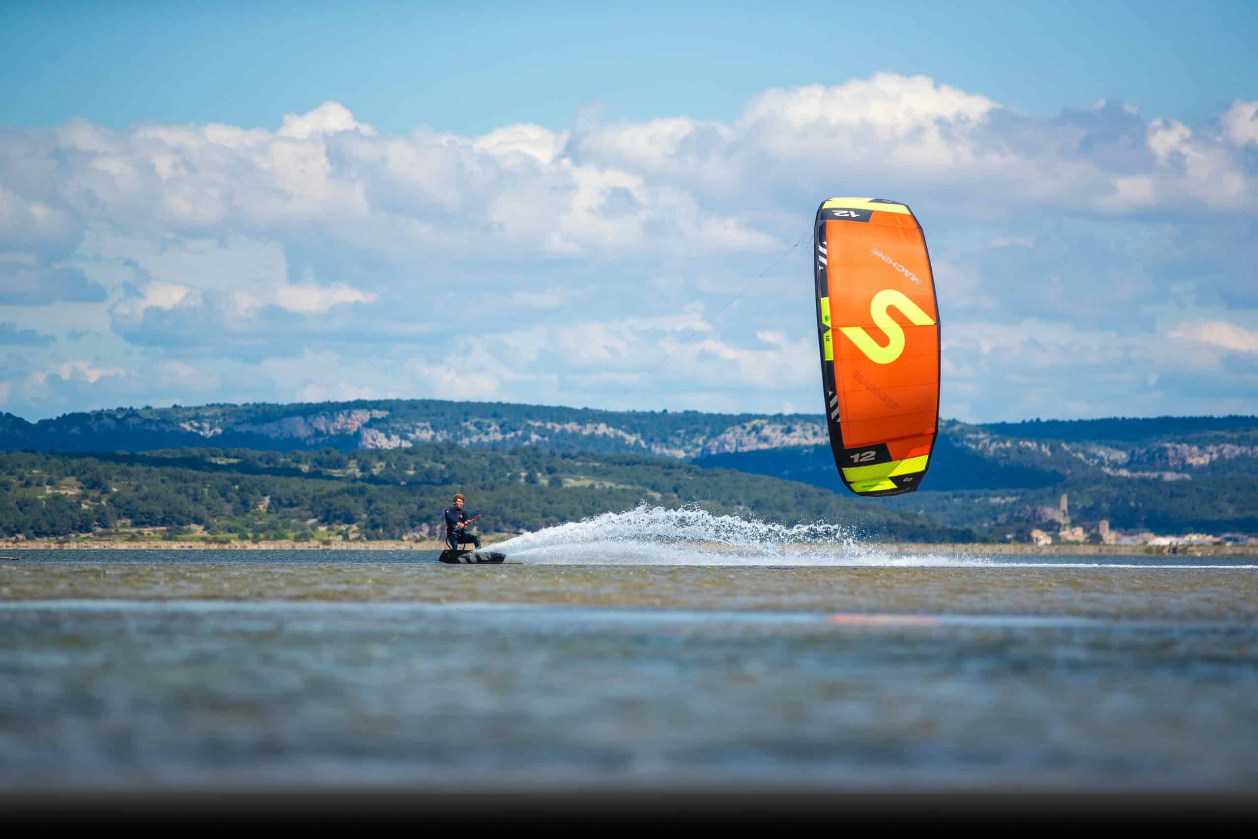 The Slingshot Machine V3 sets the standard for Old School Big Air, combining unmatched stability, power, and ease of use. Its rigid 5-strut frame delivers incredible structure and consistent handling, making it the perfect choice for riders seeking smooth, predictable performance in all conditions.