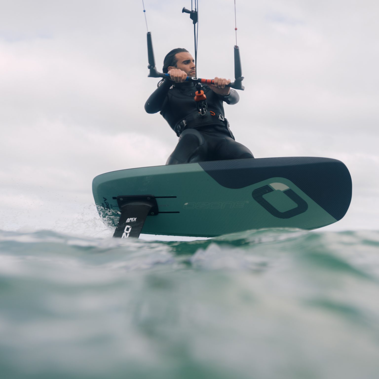 Ozone Apex V2 foil board Action