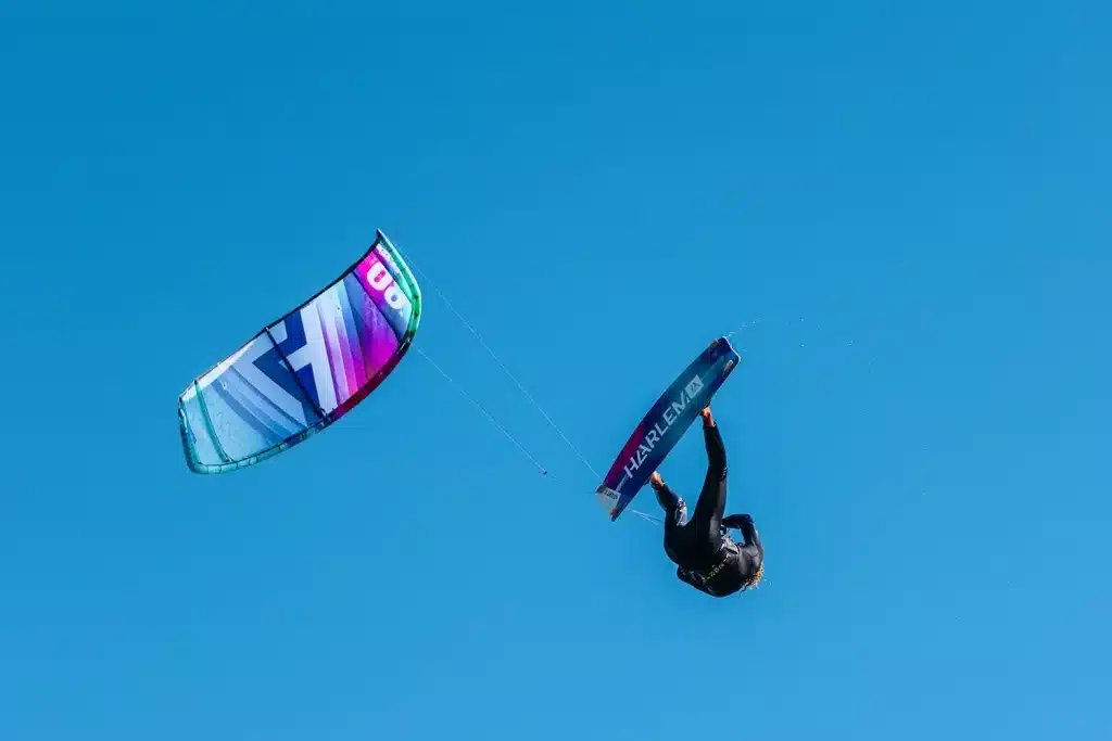 Kitesurfer boosting a big air jump on a Harlem Peak kite