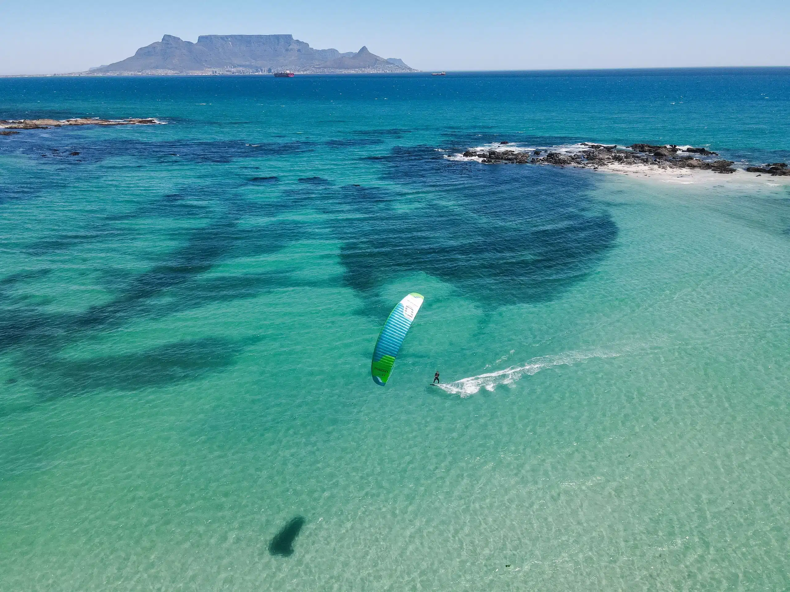 Twin-Tip + Hydrofoil