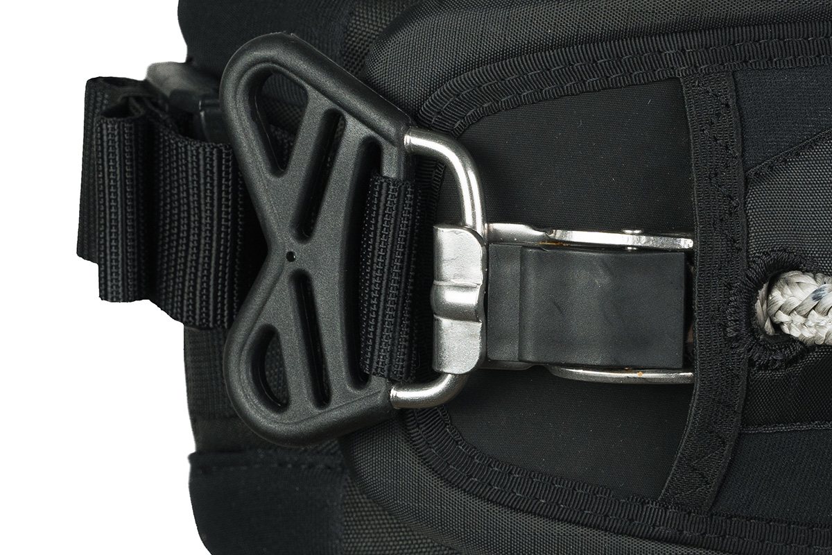 Push-button release spreader bar