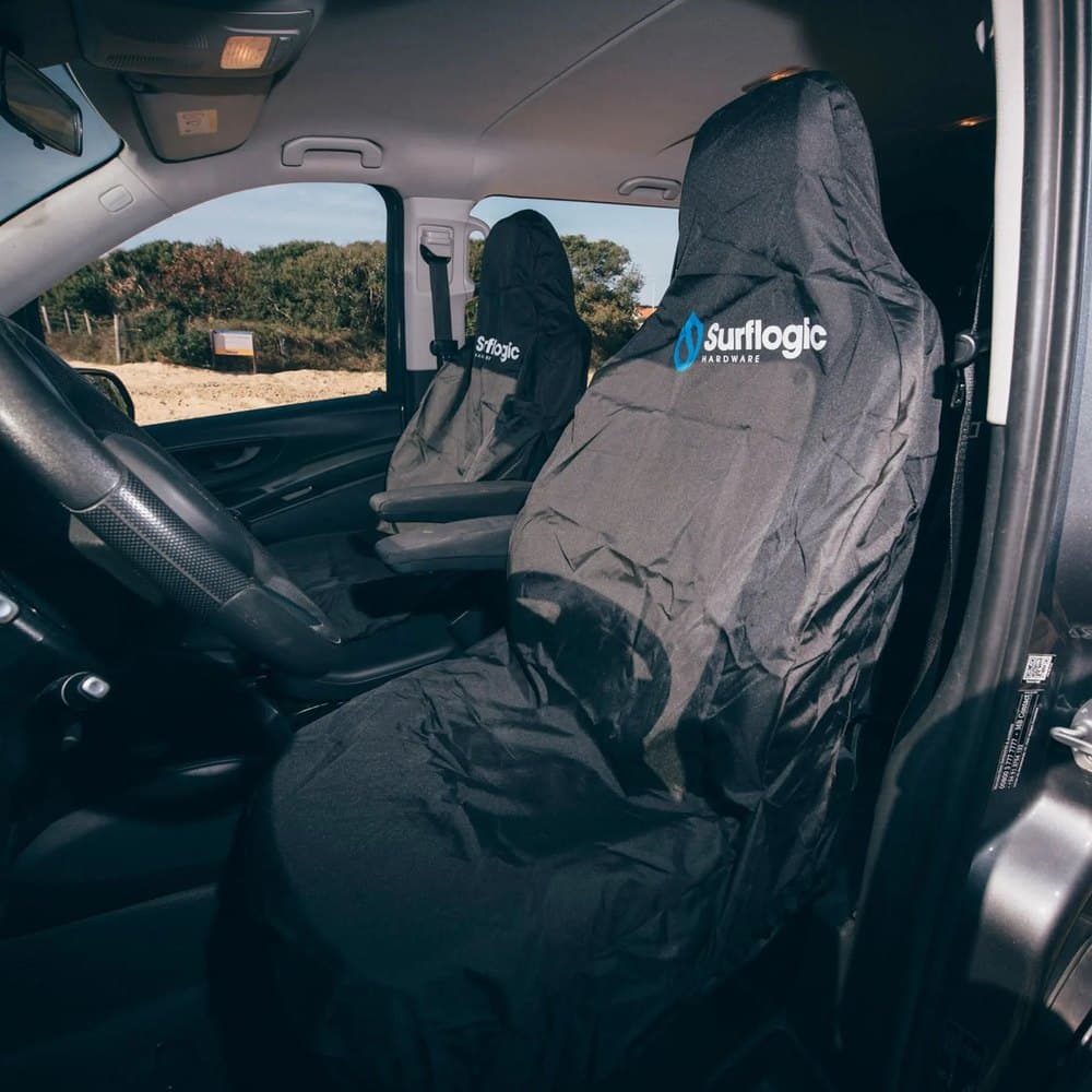 Durable 600D polyester construction